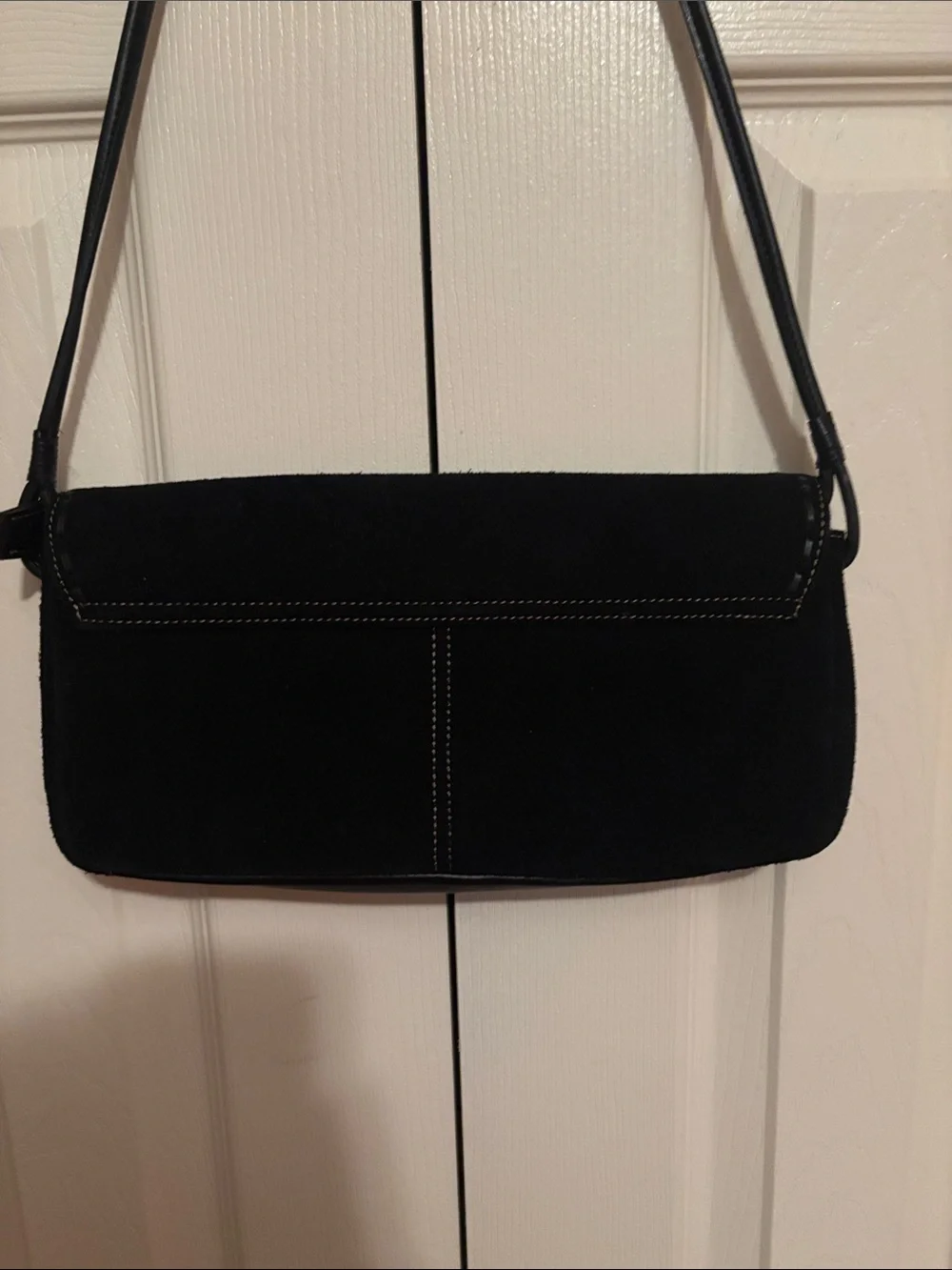 LUZ CLAIBORNE VINTAGE SUEDE BLACK SHOULDER BAG